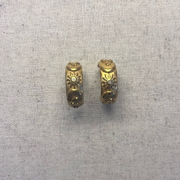 ✨You’re My Sun, Moon And Stars Gold Hoop Earrings - Picture 4 of 9